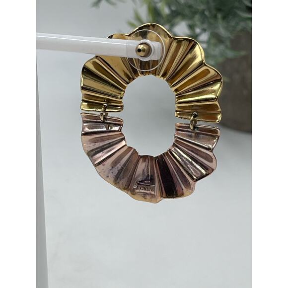 J. Crew Signed Mixed Metal Tri-Color Wavy Rippled Dangle Pierced Earrings - Picture 4 of 8